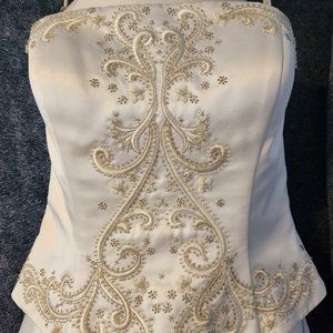 Wedding Dress. Princess, A-Line Gown